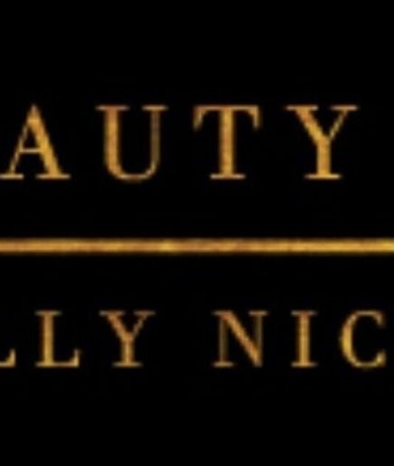 Beauty by Holly Nicole – kuva 2
