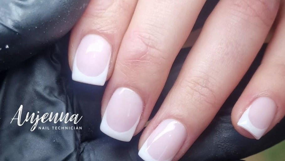 Anjenna Nail Technician image 1
