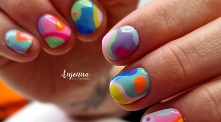 Anjenna Nail Technician image 2