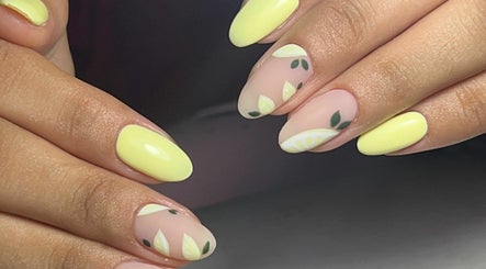 Eclat Nails