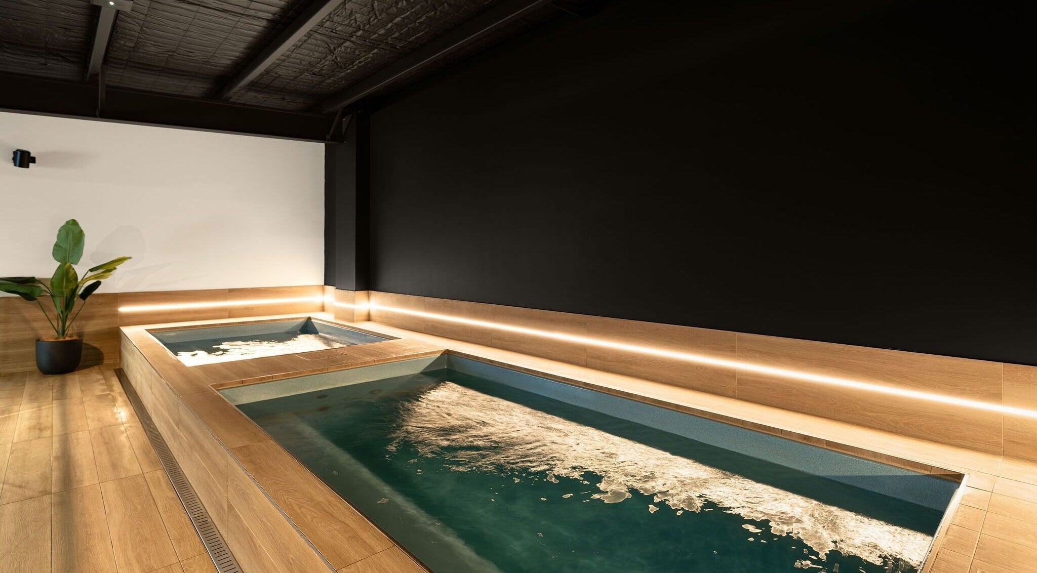 Relaxing spa pools at Recovery Room Sippy Downs, Sippy Downs, Queensland, AU, featuring modern design elements.