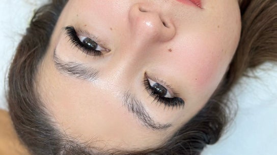 Cattier Eyebrows & Eyelashes