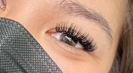 Cattier Eyebrows & Eyelashes图像3