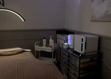 Peaceful treatment room at Hagon Hair & Beauty Ltd, Brighton And Hove, England, GB with modern decor.