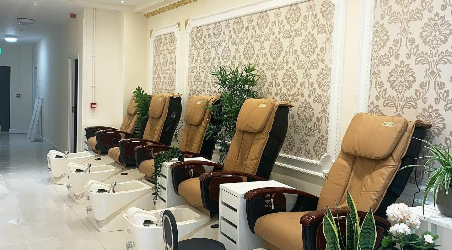 Relaxing pedicure chairs at Lemon Hand and Foot Spa, Dublin, County Wicklow, IE offer ultimate comfort.