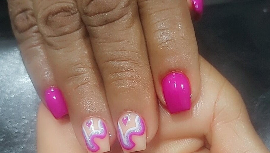 Fleeques Nails and Beauty Salon image 1