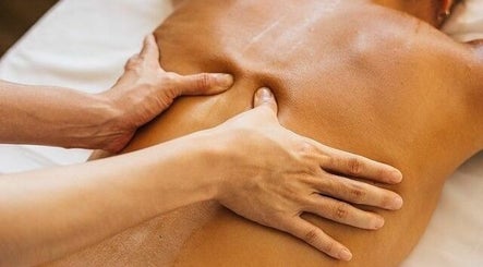 Aira Ayurvedic Massage - Massage at Home and Doorstep Massage image 2