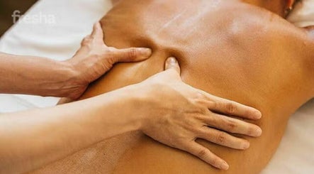 Aira Ayurvedic Massage - Massage at Home/Hotel/Resort and Doorstep Massage image 3