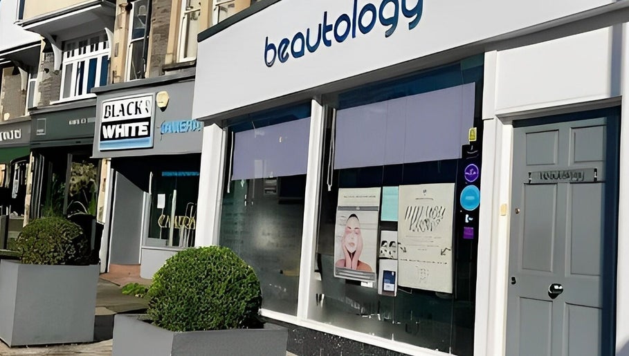 Entrance of Beautology Clinic, Tyre, South Governorate, LB, showcasing modern exterior.