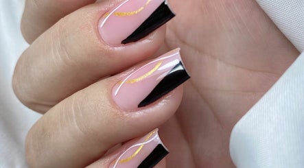 Karoline Krever Nail Designer kép 3