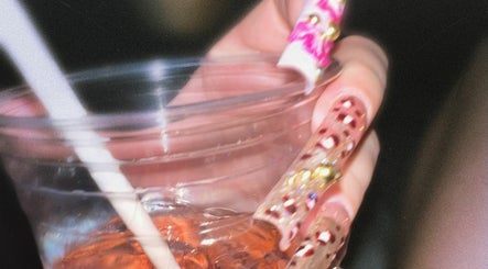 Live Nails, bild 2