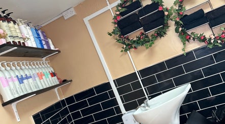 Josh’s Hair Hideaway image 3