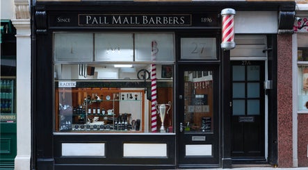 Pall Mall Barbers Trafalgar Square