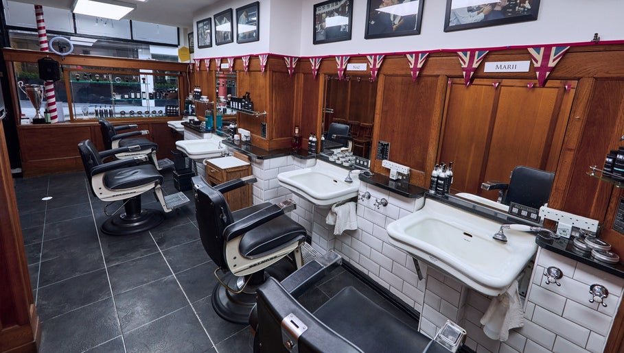 Pall Mall Barbers Trafalgar Square Bild 1