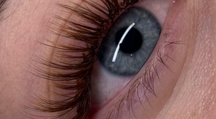Beauty Base MK - Lash Extensions