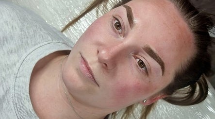 Nikki Pitt Brows and Permanent Makeup billede 3