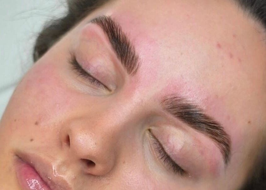 Close-up of expertly shaped eyebrows at Nikki Pitt Brows and Permanent Makeup, Bracknell, England, GB.