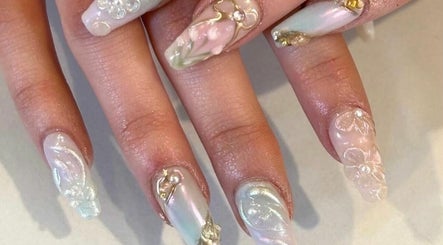 Nails by Hineni image 3