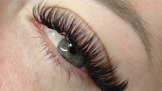 Lashes and Beauty by Rhian