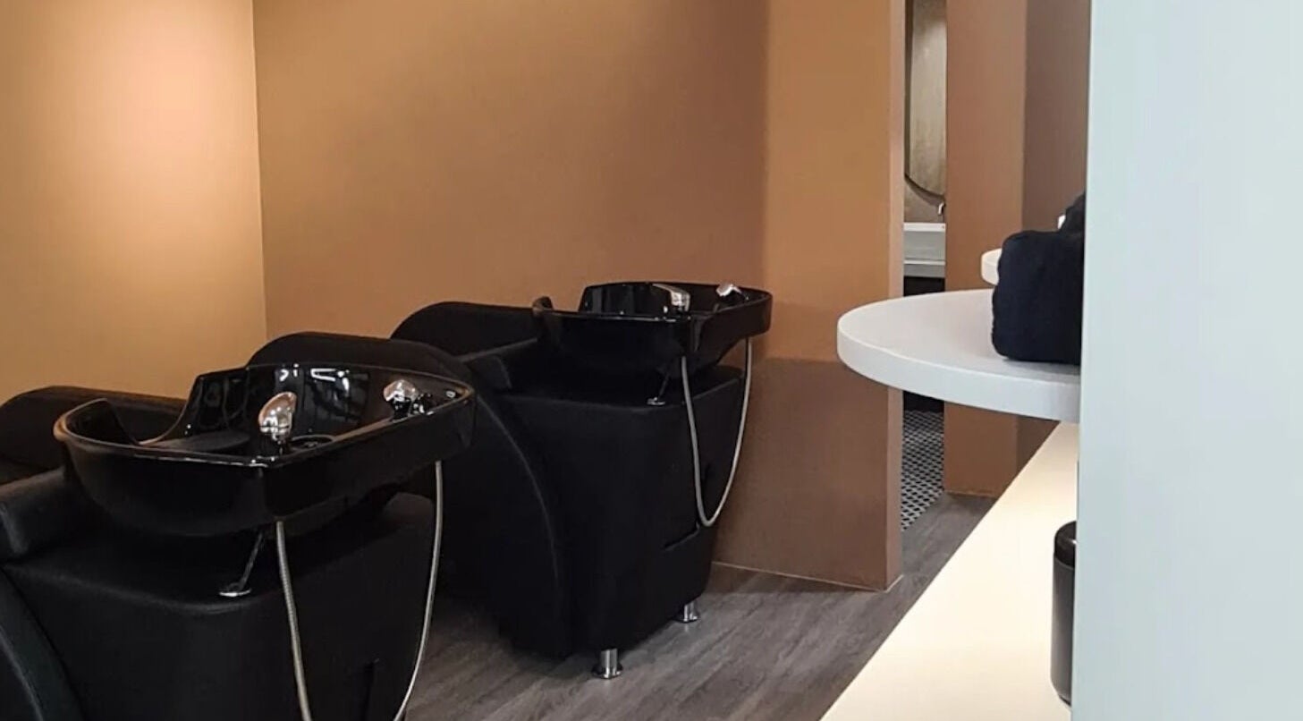 Luxury hair wash stations at Adam’s Parlour, Kuala Lumpur, Wilayah Persekutuan Kuala Lumpur, MY.