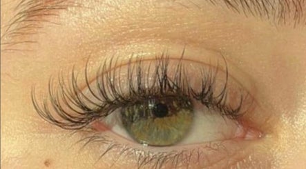 mollydoeslashes – obraz 2