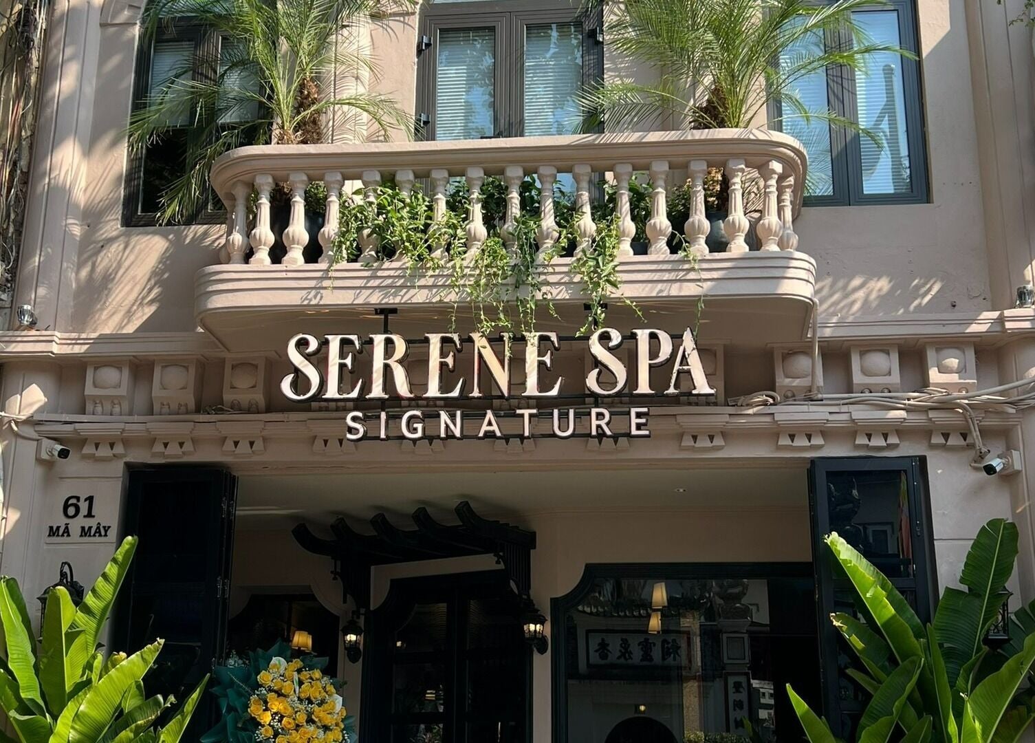 Front view of Serene Signature Spa at 61 Mã Mây, Hà Nội, VN showcasing elegant architecture.