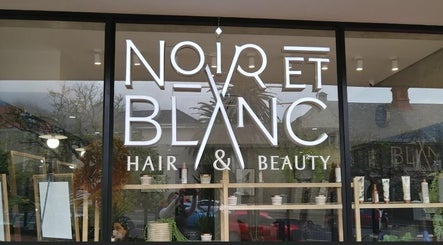 Noir et Blanc Hair and Beauty imaginea 2