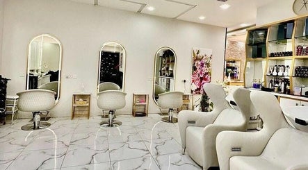 Rebo Beauty Salon