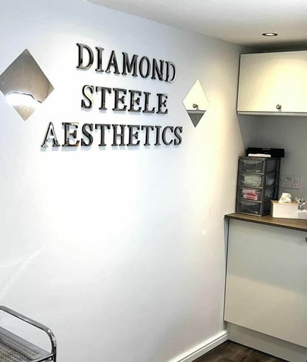 Diamond Steele Aesthetics – obraz 2