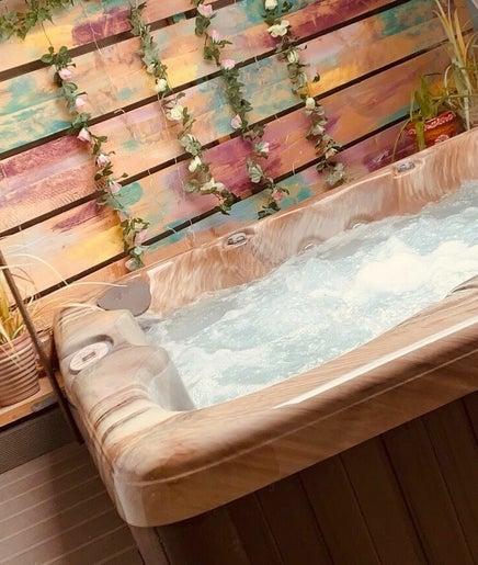4 Elements Spa & Beauty image 2