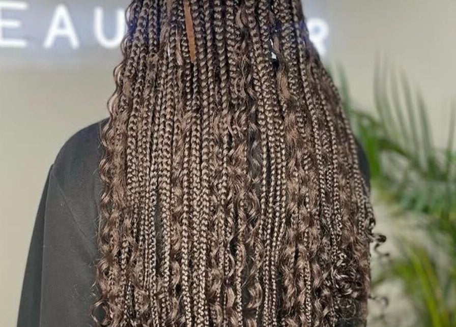 Intricate braids at Jay's Braid Studio in Bristol, England, GB, showcasing exquisite styling.