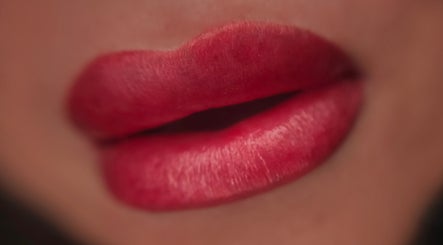 MV Permanent Make UP image 3