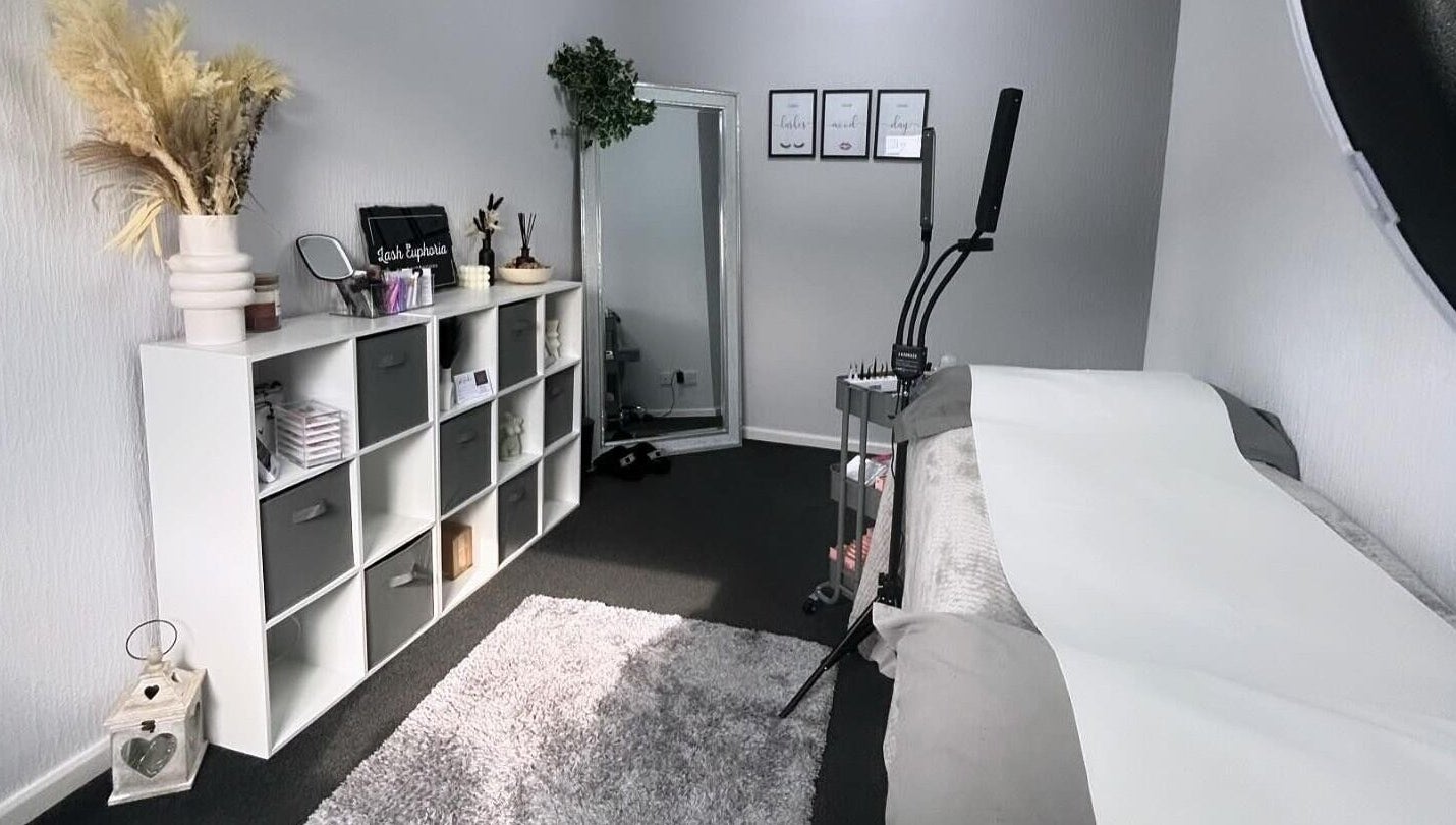 Cozy treatment room at Lash Euphoria in Inverness, Scotland, GB featuring serene decor and essentials.