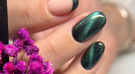 Imagen 2 de Awesome nail studio.Russian manicure