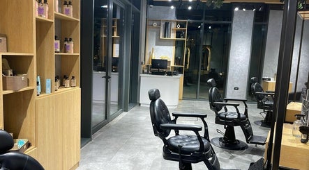 Styler Gents Salon & Spa Al Raha City image 3