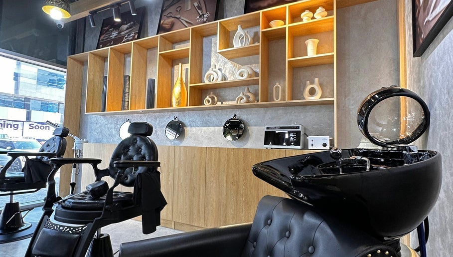 Styler Gents Salon & Spa Khalifa Park – obraz 1