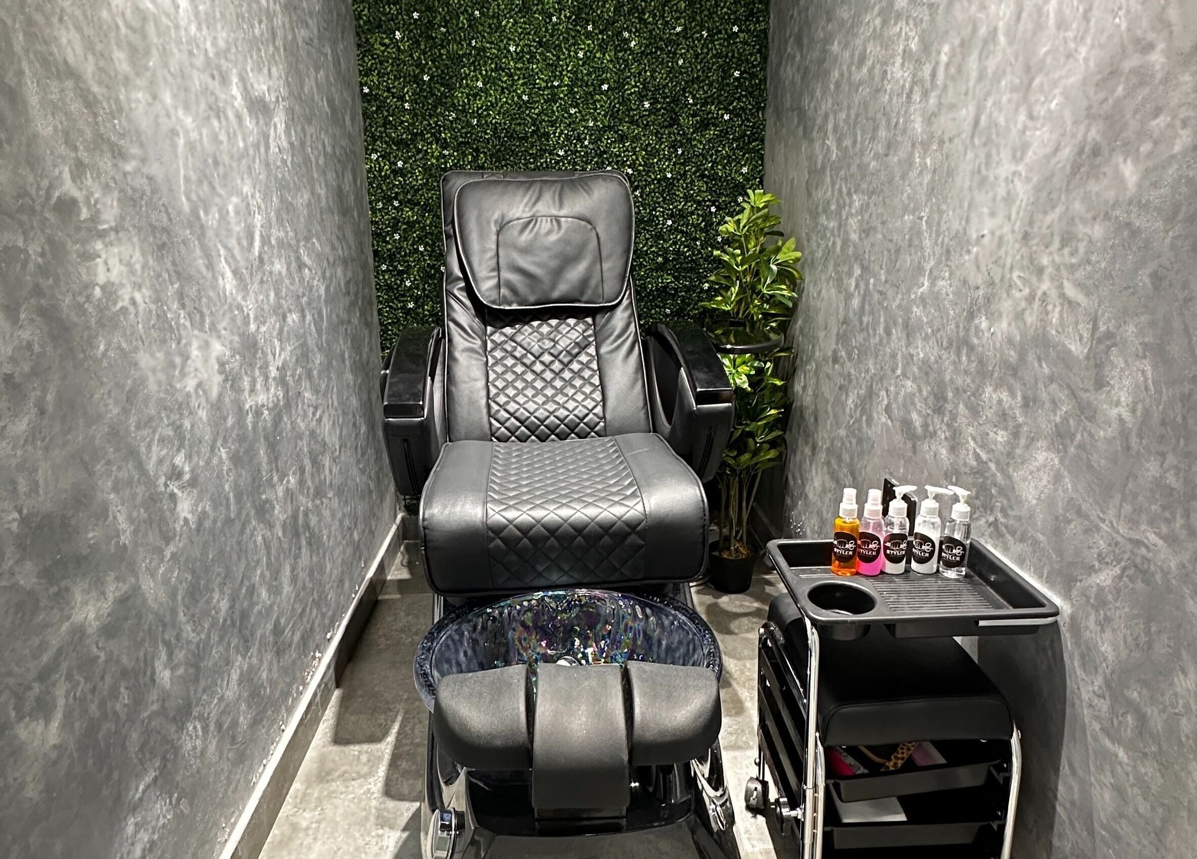 Luxurious massage chair at Styler Gents Salon and Spa - Rabdan Area, Abu Dhabi, AE, offering top-notch comfort.