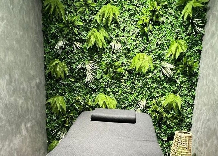 Relaxing spa room with lush greenery at Styler Gents Salon and Spa - Rabdan Area, Abu Dhabi, AE.