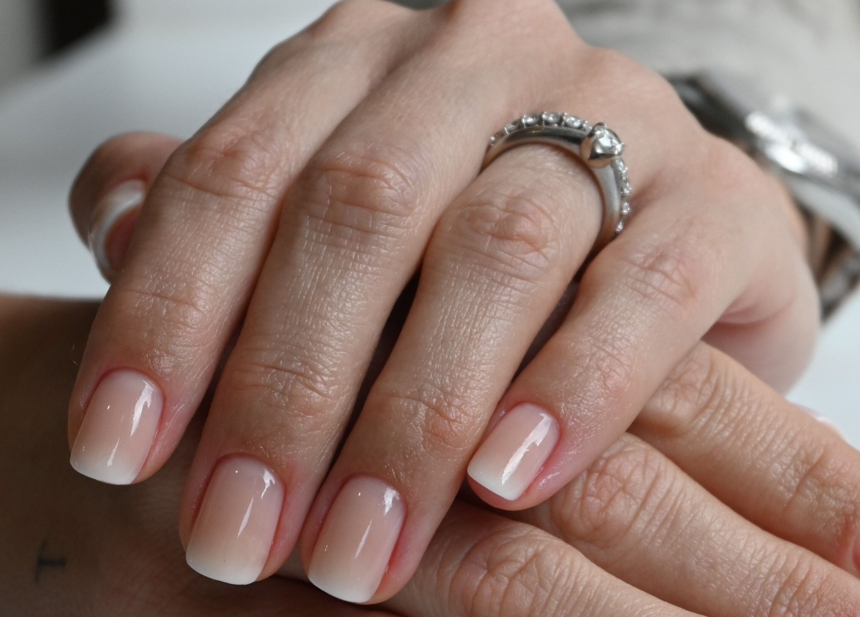 Dokonale upravené nehty v Amati Room, Bratislava, Bratislavský Kraj, SK.