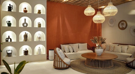 Elegant lounge at Sanje Wellness Gading Serpong, Banten, Banten, ID with modern decor and soft lighting.