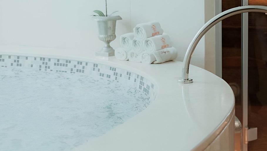 Rebirth Day Spa imej 1
