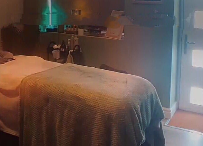 Relaxing therapy room at Elevate Therapies in Doncaster, England, GB with a cozy massage table.