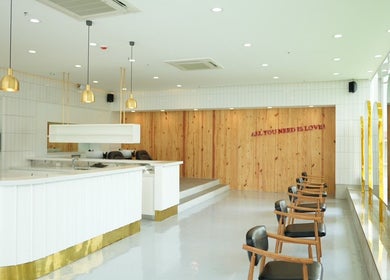 Modern interior of Rinoa Japanese Hair Salon in Cebu City, Central Visayas, PH with stylish decor.