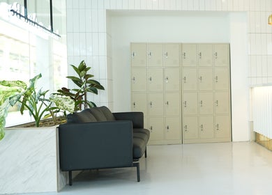Modern lobby with sofas and lockers at Rinoa Japanese Hair Salon, Cebu City, Central Visayas, PH.
