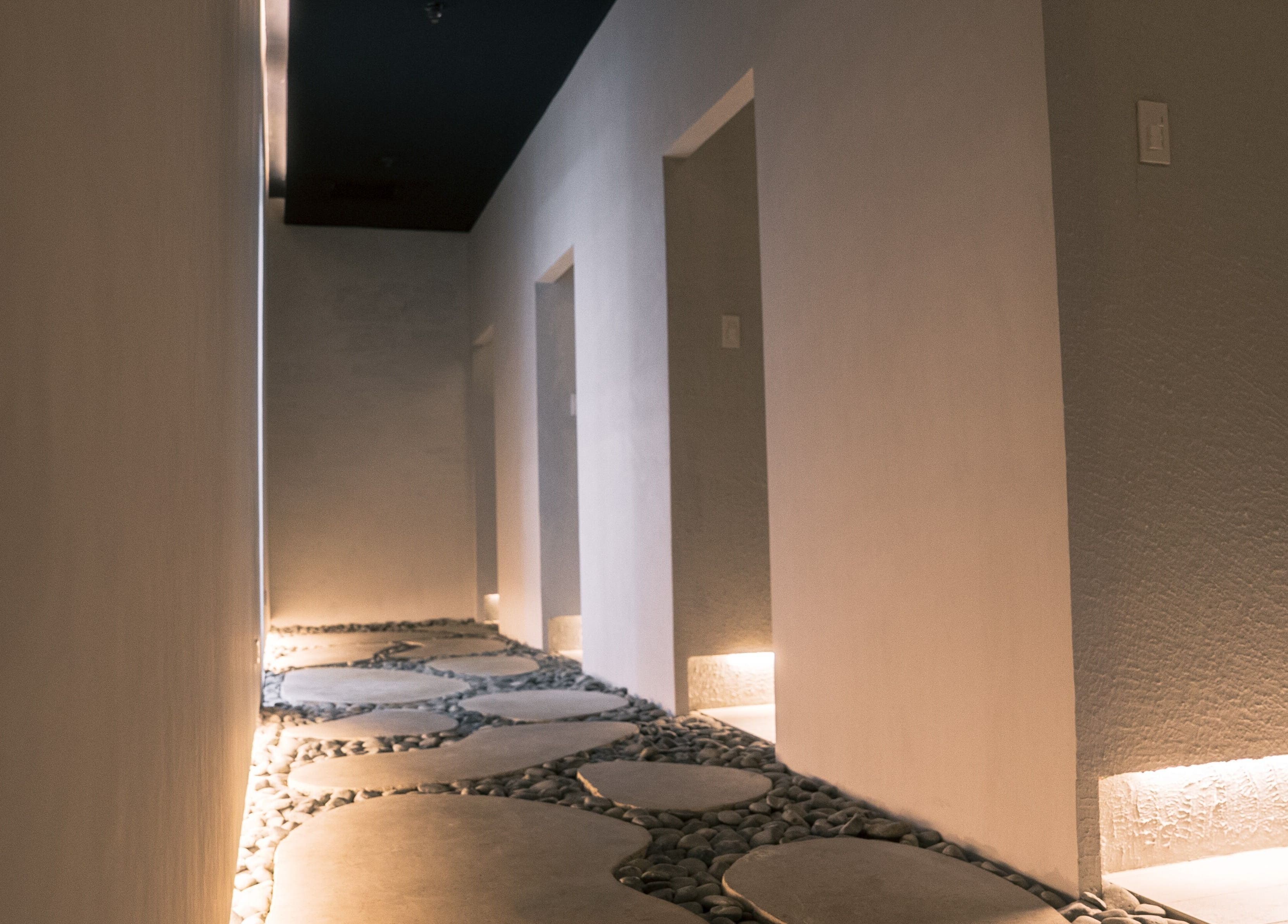 Tranquil stone pathway at Rinoa Japanese Hair Salon, Cebu City, Central Visayas, PH.