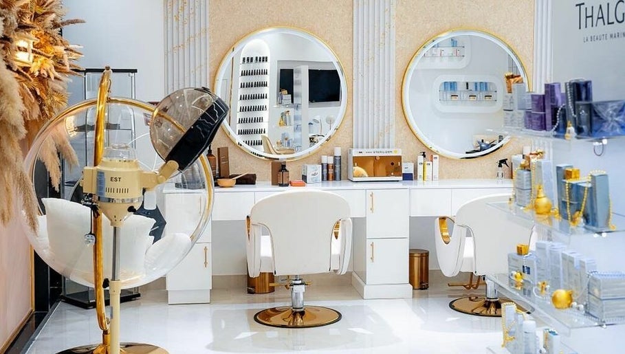 L'instant Beauty Salon – kuva 1