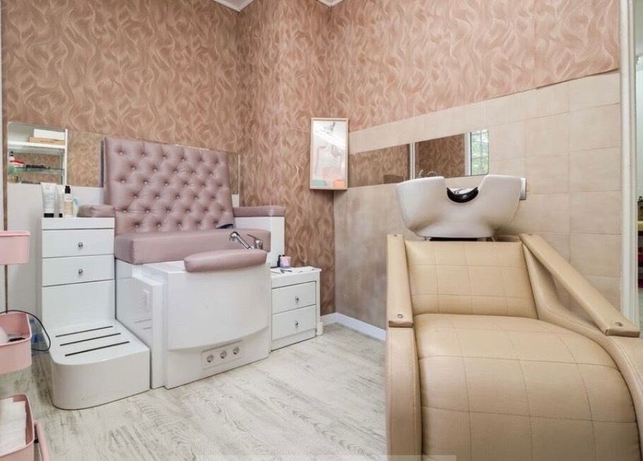 Уютен интериор на салон Beauty Salon Gery Art, София, Област София, BG с модерно оборудване.