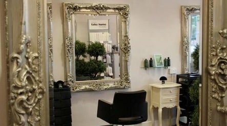 Hi-lites Hair & Beauty Studio