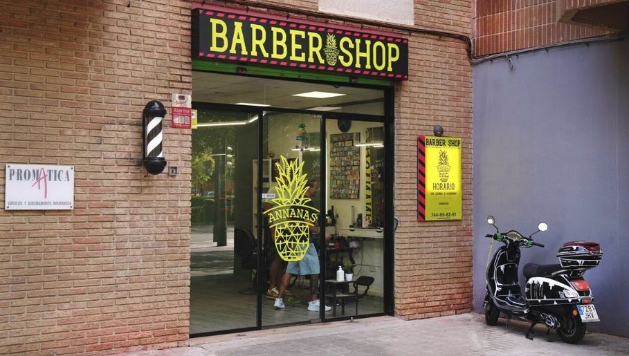 Annanas 2 Barbershop – obraz 1