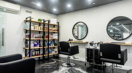 Ô Masculin Barbershop & Ô Féminin Coiffure – obraz 2